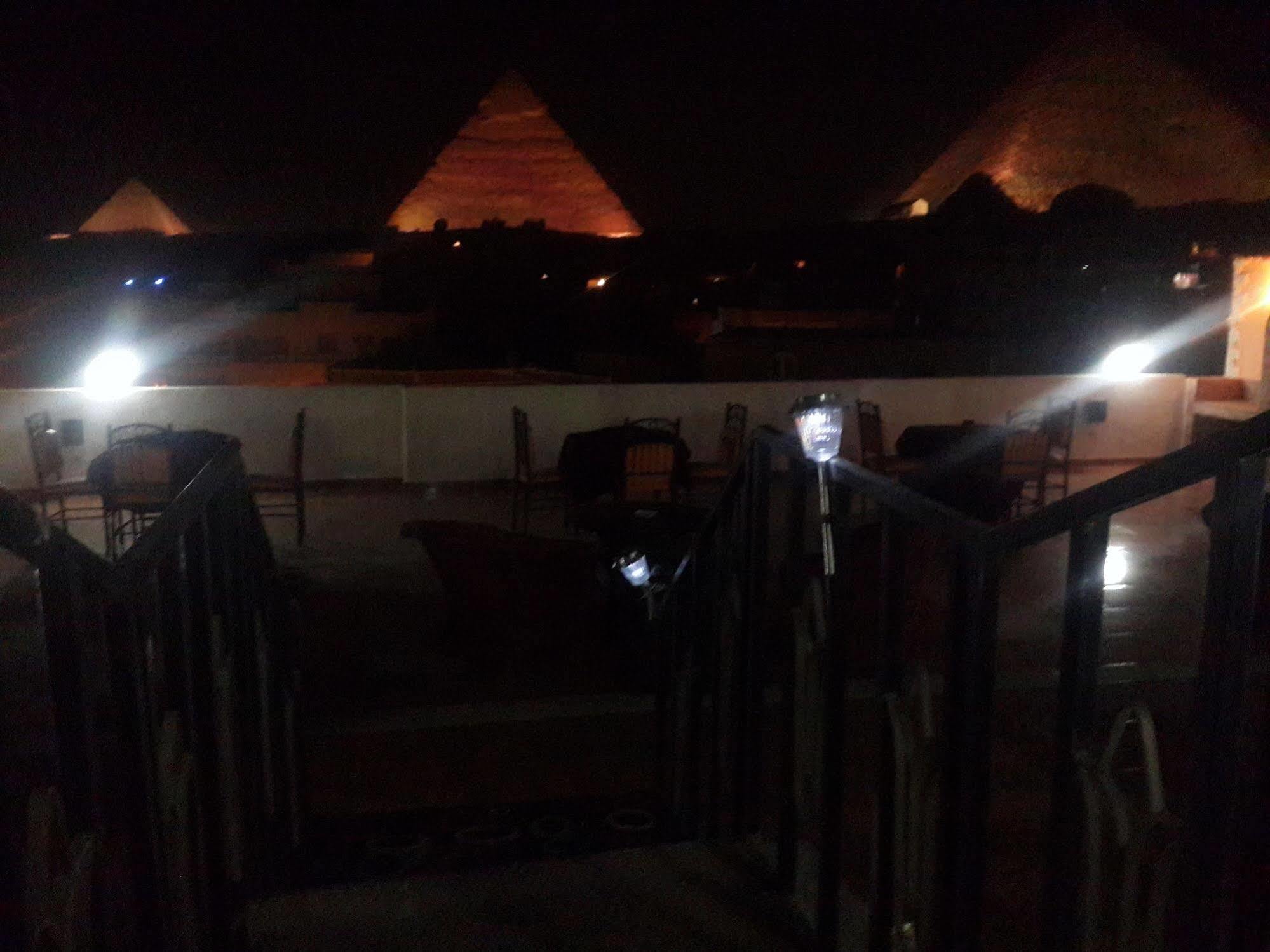 Pyramids Plateau Inn Giza Eksteriør billede