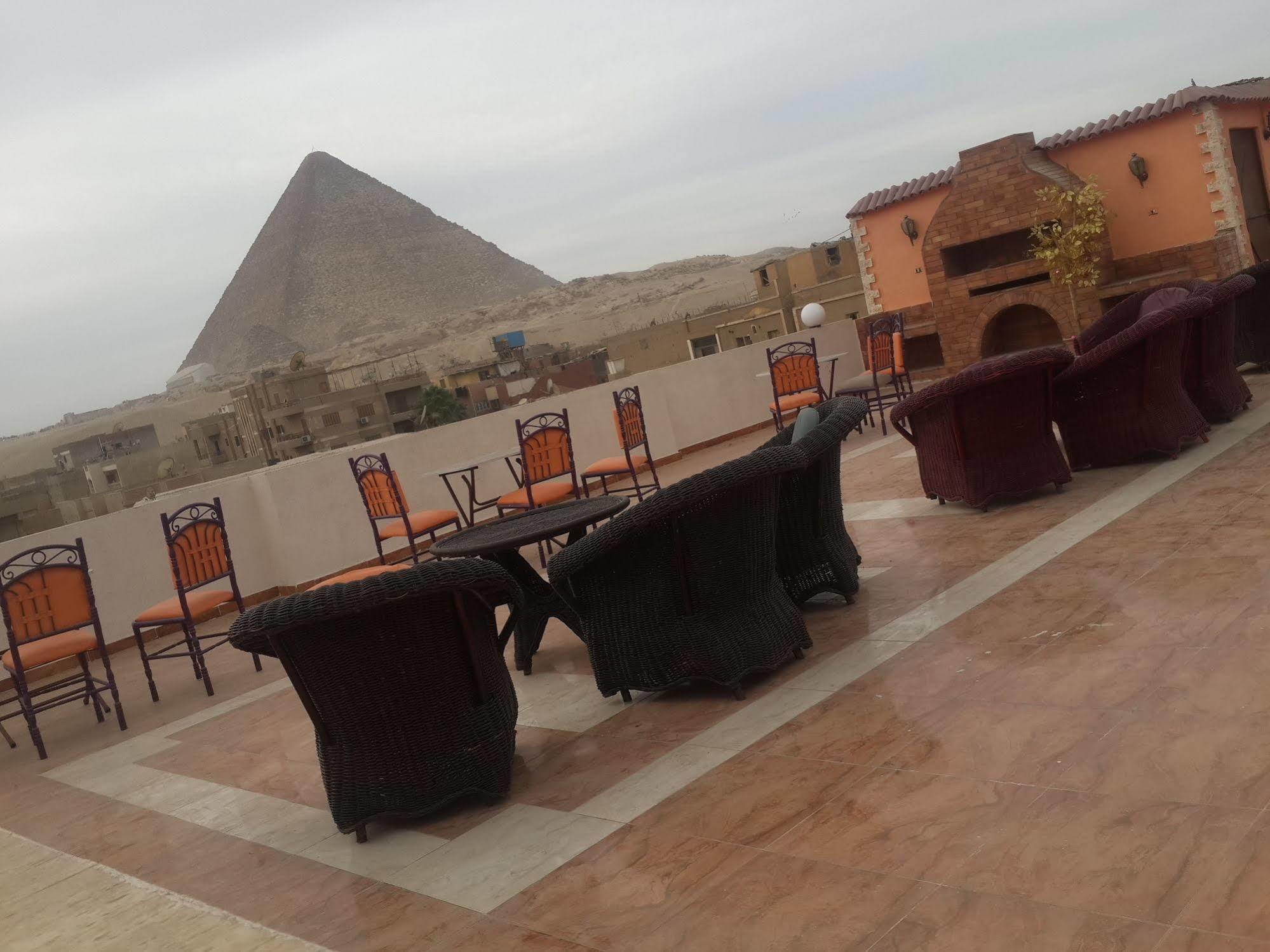 Pyramids Plateau Inn Giza Eksteriør billede
